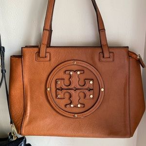 FAKE tory burch